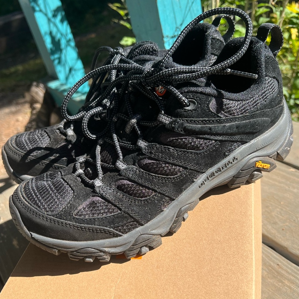 Merrell Moab 3 Black Night Men’s 7.5 Women’s 9 Hiking Shoes Boots